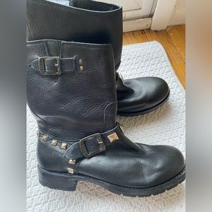 Frye women’s black boots